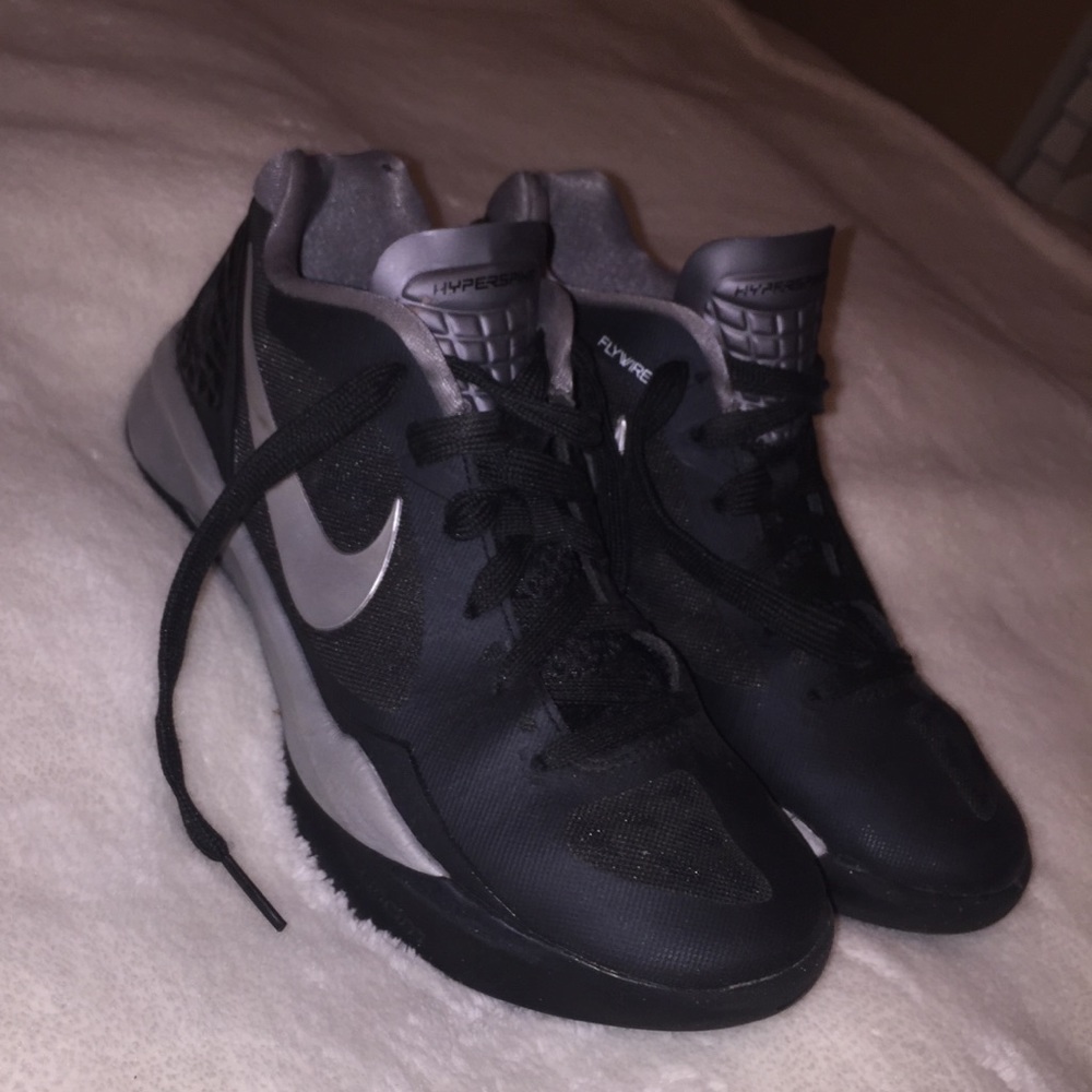 BLACK NIKE VOLLEYBALL SHOES🖤